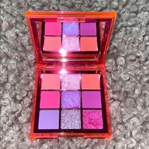 Neon Huda Beauty